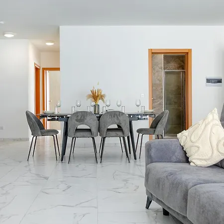 New! Sant Anna Residences, 2 By Sf Homes * 마르사스칼라