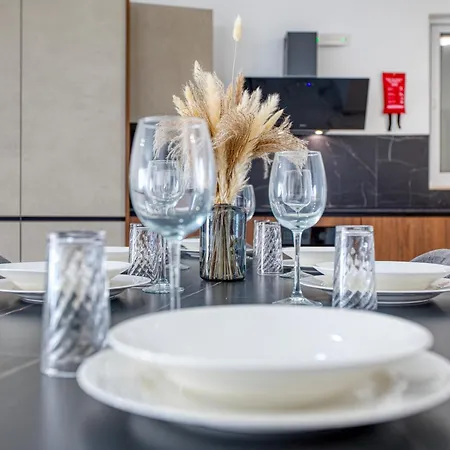 아파트 New! Sant Anna Residences, 2 By Sf Homes 마르사스칼라